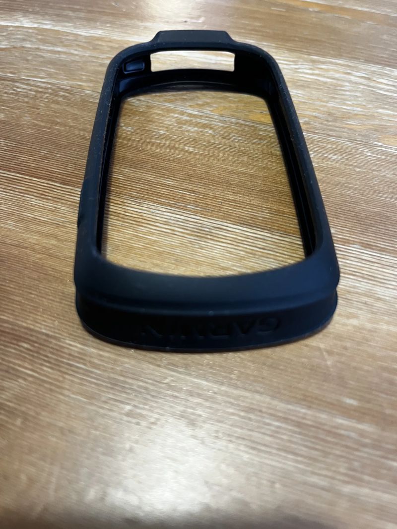 Prodám jako nový Silikonovy obal pro Garmin Edge 1040