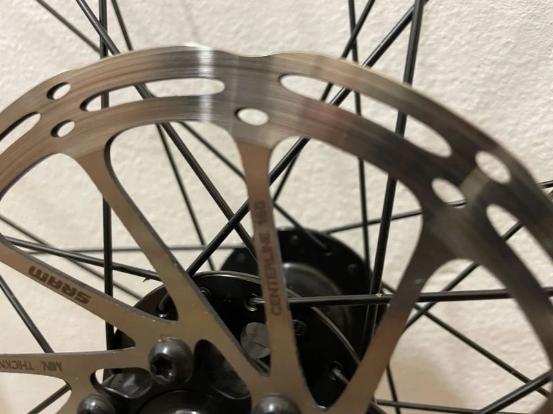 Sundaná kola z BMC TWOSTROKE 01