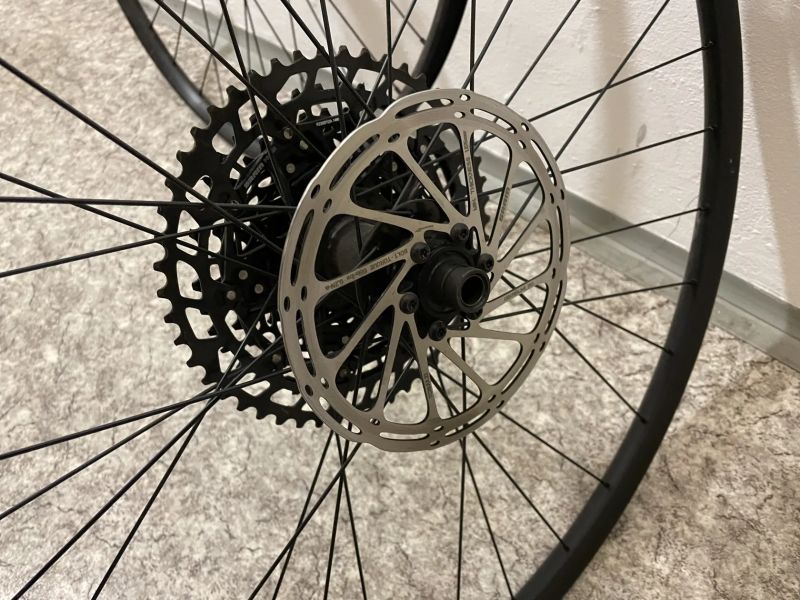 Sundaná kola z BMC TWOSTROKE 01