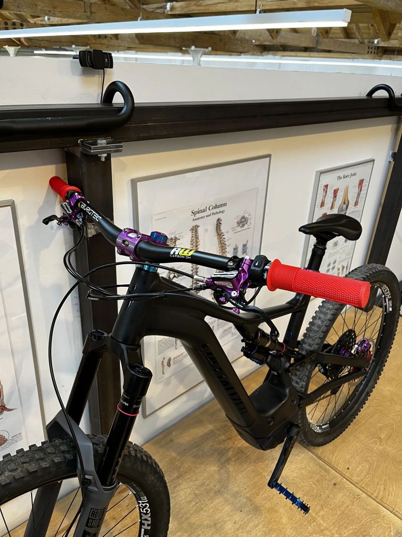 Specialized Turbo Levo - nová 500wh baterka s Hope+Burgtec & Rockshox upgradem