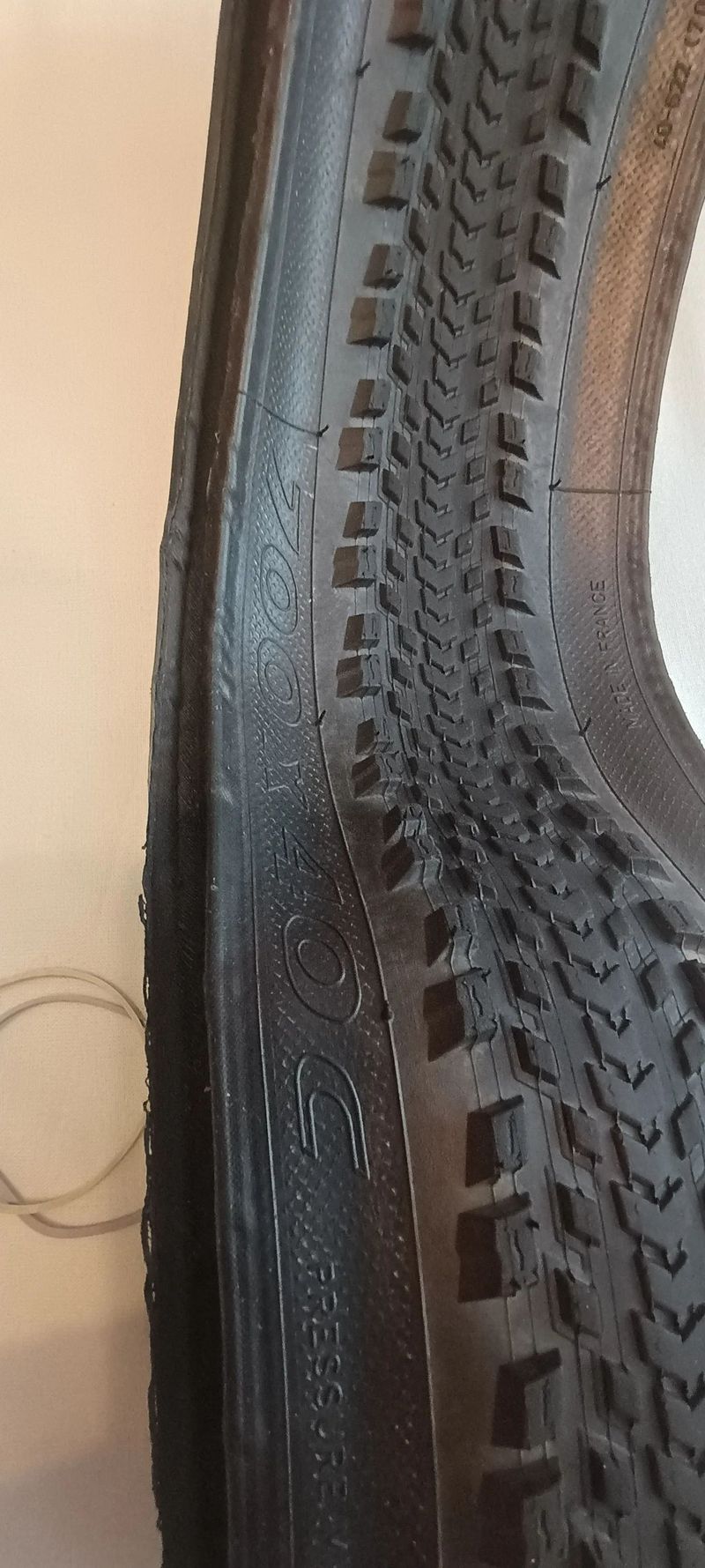 Pirelli Cinturato Gravel RC-X 40-622 gravel plášť kevlar
