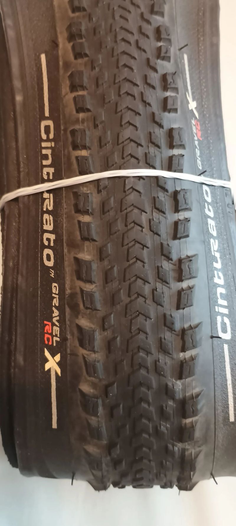Pirelli Cinturato Gravel RC-X 40-622 gravel plášť kevlar