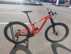 Santa Cruz Hightower CC na reserve carbon rafkach