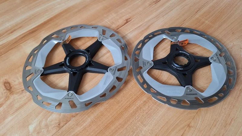 Brzdové kotouče Shimano XT centerlock
