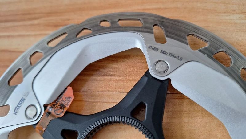 Brzdové kotouče Shimano XT centerlock