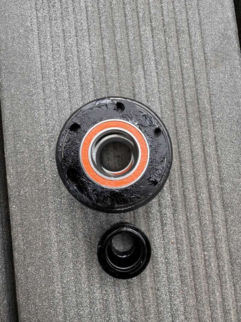 Kola Bontrager Kovee 25- 29" nová