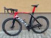 Trek Madone SLR 7 Gen 6 velikost 58 (180-185 cm) navy carbon smoke/viper red