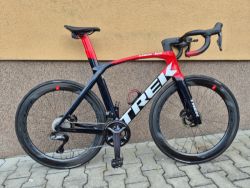 Trek Madone SLR 7 Gen 6 velikost 58 (180-185 cm) navy carbon smoke/viper red