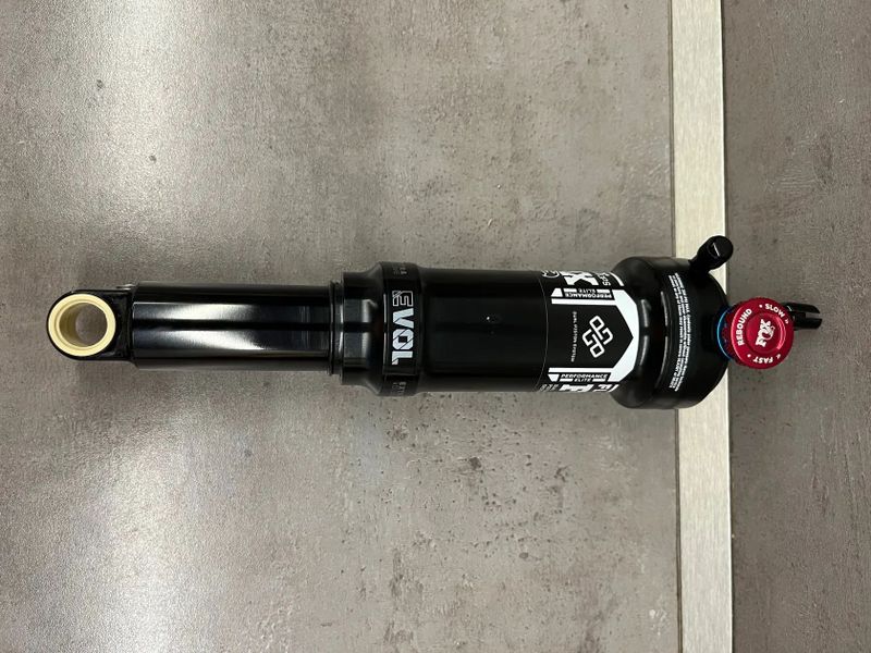 FOX Float Performance Elite rozměr 210X50