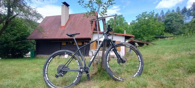 Exceed CF SLX PRO RACE 8.0 v hezkém stavu bez investic