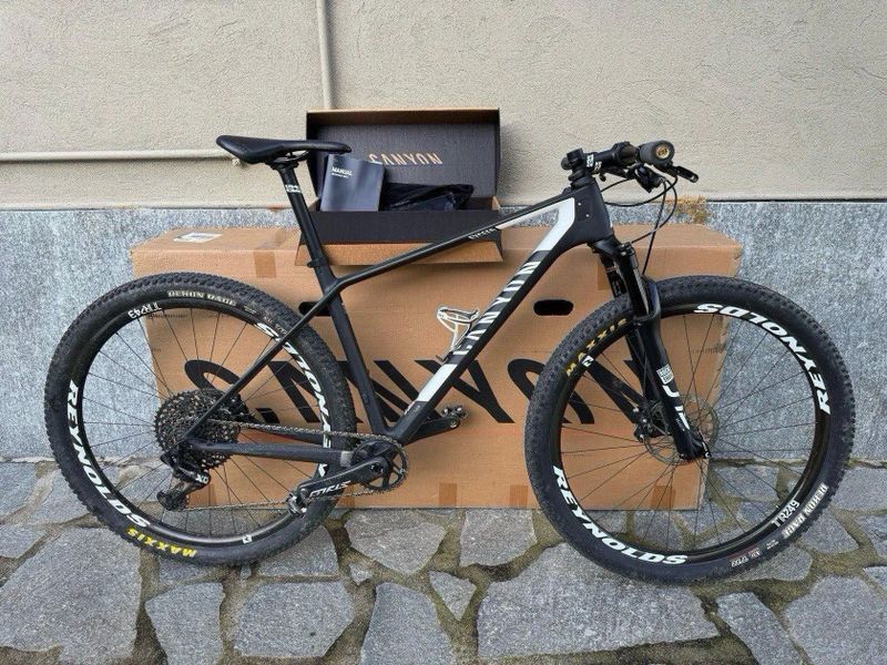 Exceed CF SLX PRO RACE 8.0 v hezkém stavu bez investic