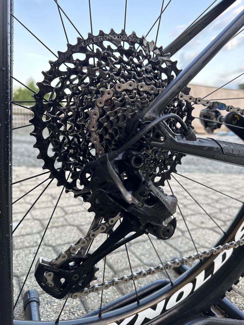Exceed CF SLX PRO RACE 8.0 v hezkém stavu bez investic