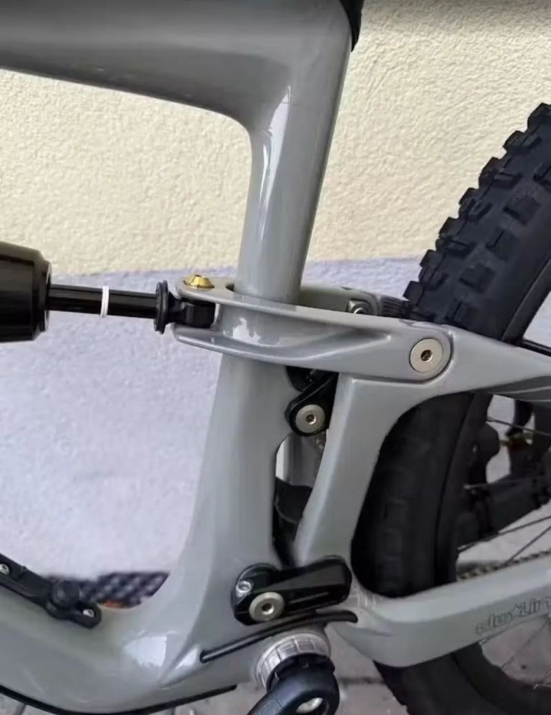 Rám Ibis Ripmo V2, tlumič Intend Hoover, velikost L - Top Stav!