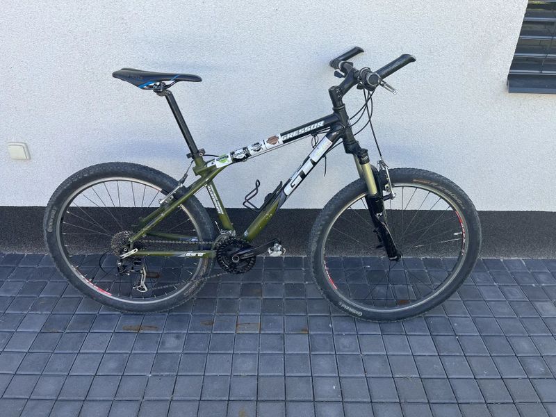 GT Agressor 26" S - vzduch vidlice