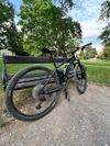 Stevens Devil´s Trail, Stealth Black