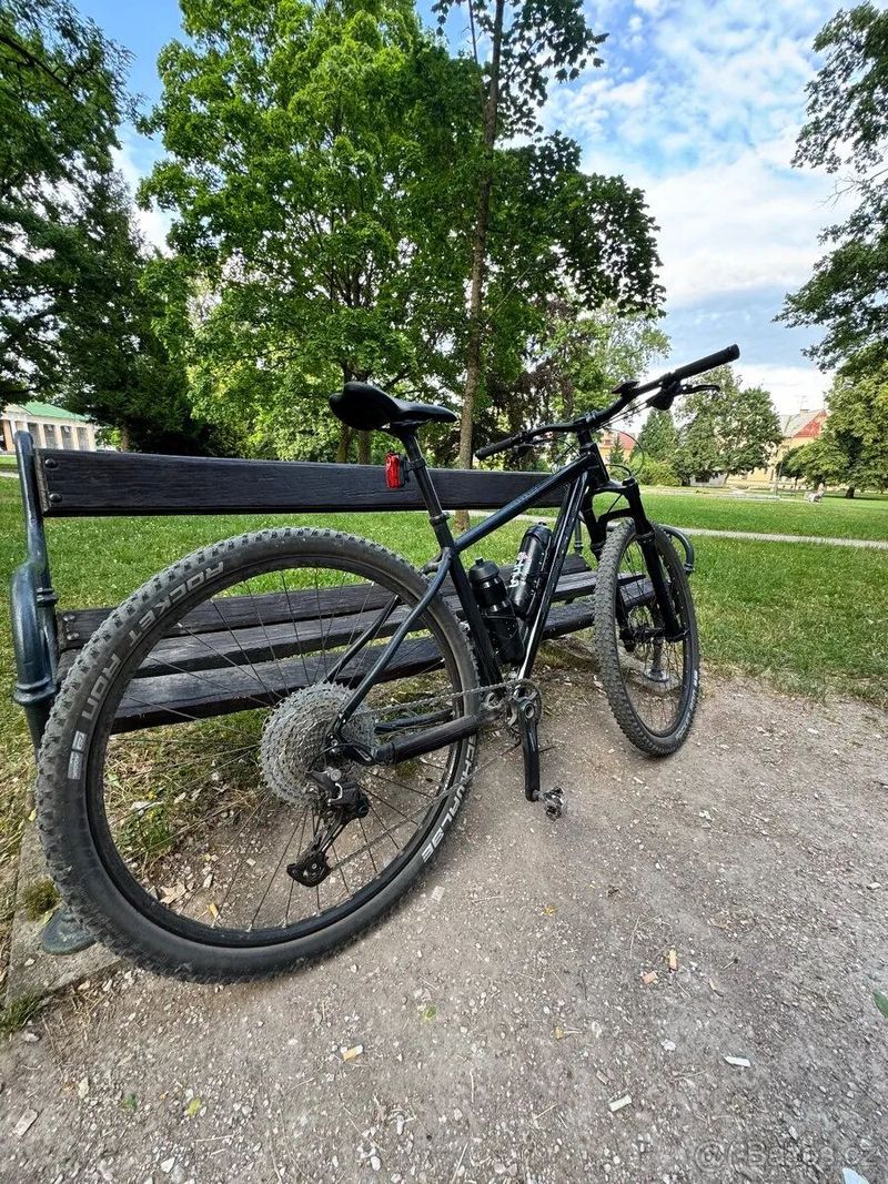 Stevens Devil´s Trail, Stealth Black