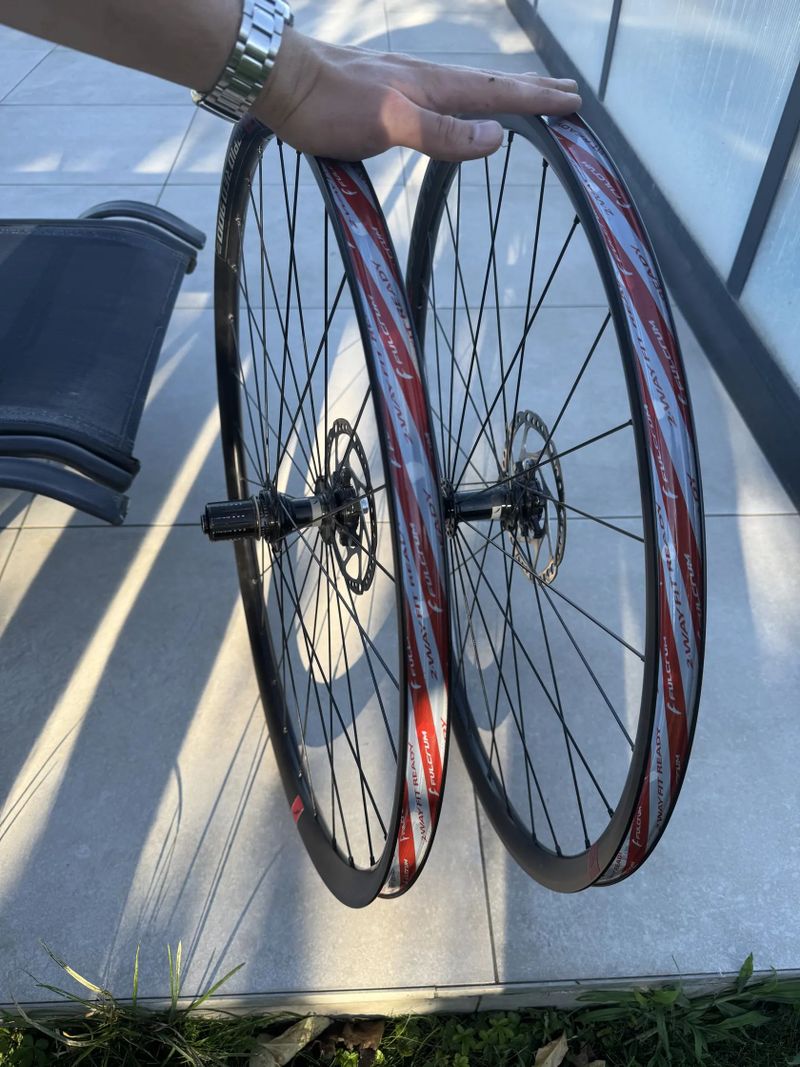 Vypletená gravel kola Fulcrum
