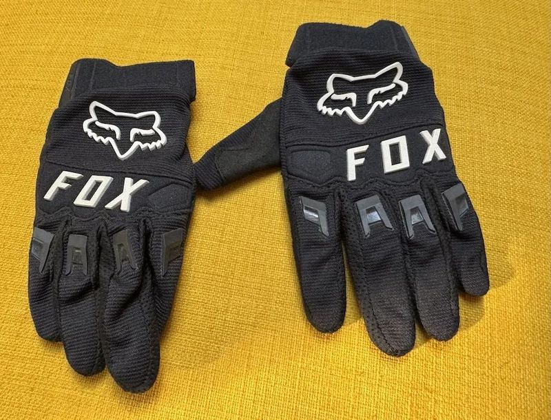 Prodám dětské rukavice Fox Dirtpaw (vel. L) 