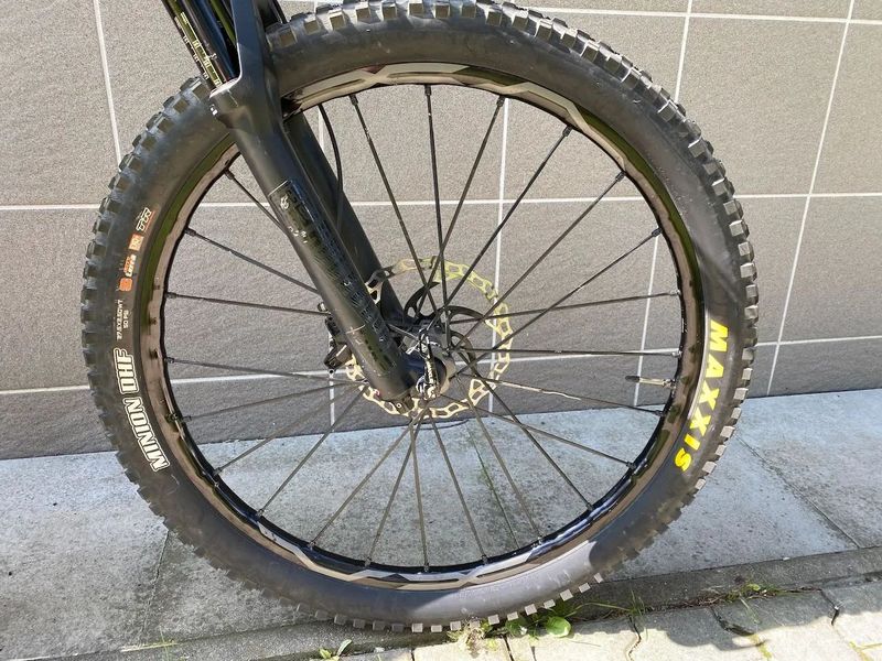 Canyon Spectral CF 9.0 Pro