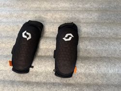 Prodám dětské chrániče loktů SCOTT Softcon Junior XS