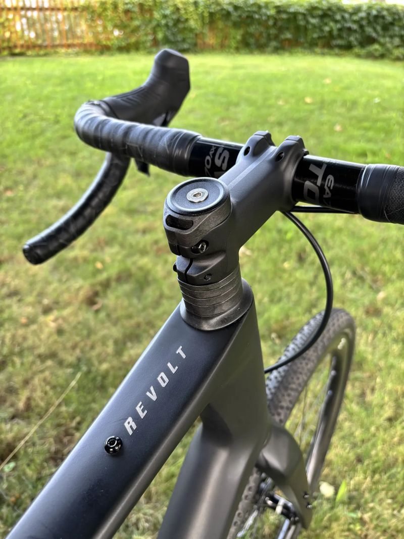 Gravel kolo Giant REVOLT ADVANCED 0 černá, 2024 - vel. XL (NOVÝ RÁMOVÝ SET)