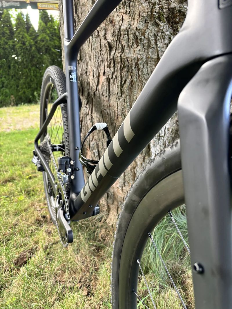 Gravel kolo Giant REVOLT ADVANCED 0 černá, 2024 - vel. XL (NOVÝ RÁMOVÝ SET)