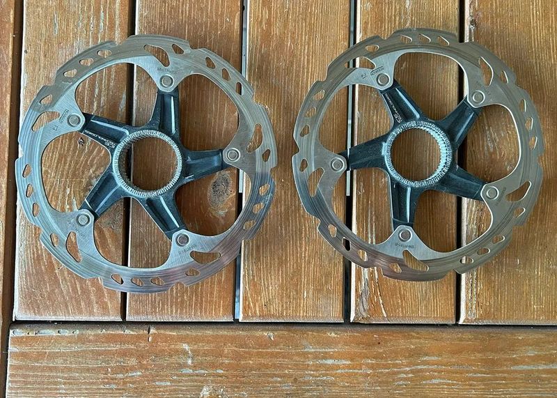 Brzdové kotouče Shimano SM-RT81-S 160 mm Centerlock