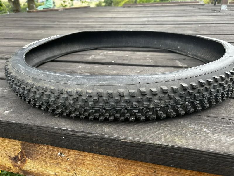 Plášť Specialized Ground Control T5 29 x 2,35 " prakticky nový 