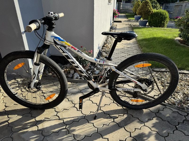 Scott Scale 24” Nino Schurter edition