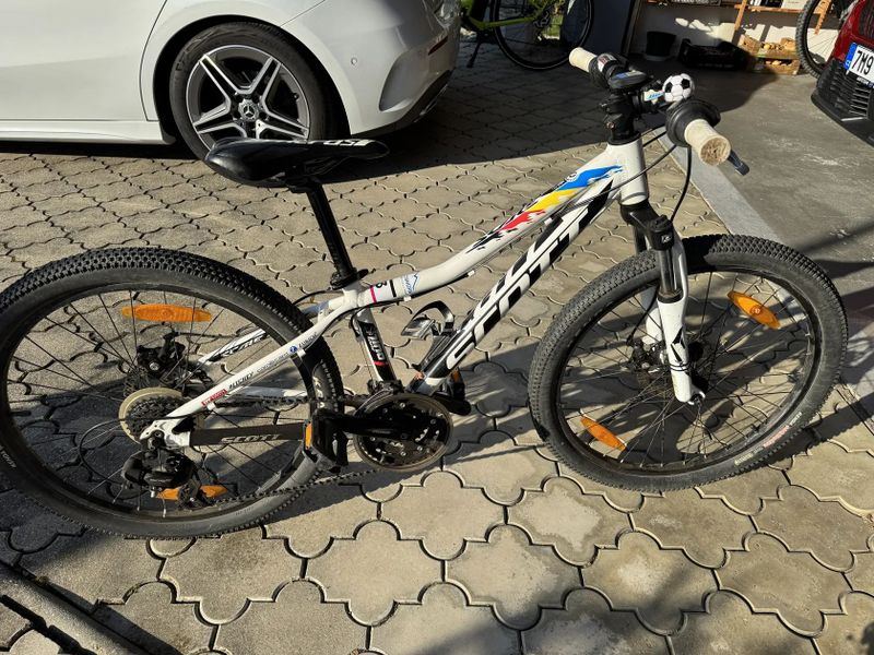Scott Scale 24” Nino Schurter edition