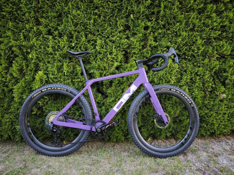 Gravel QM AT 30 +, nejnovější SRAM Rival E1 XPLR 1x13