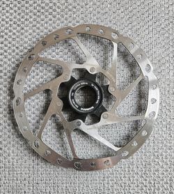 Brzdové kotouče Shimano SM- RT64 180mm Centerlock