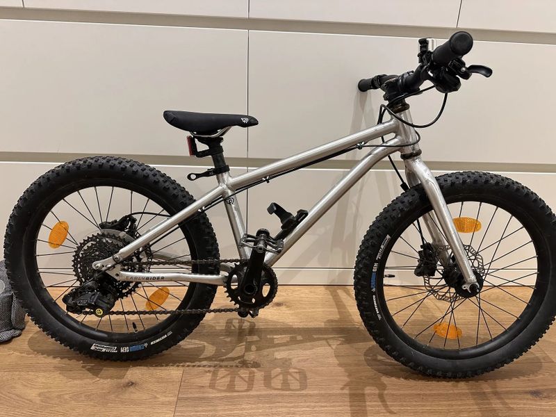 Early Rider Seeker 20 – prémiové dětské MTB, 6-8 let, Praha