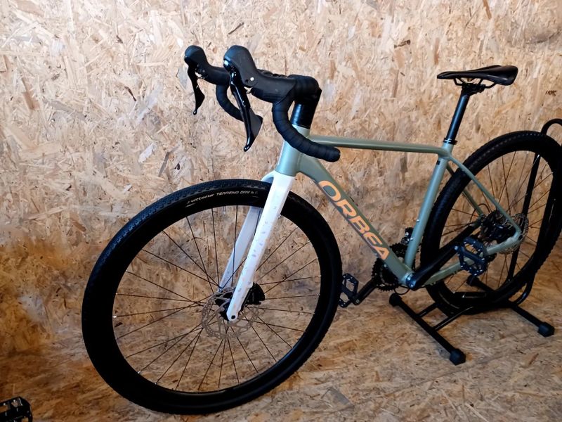 Gravel ORBEA TERRA H30, velikost S,