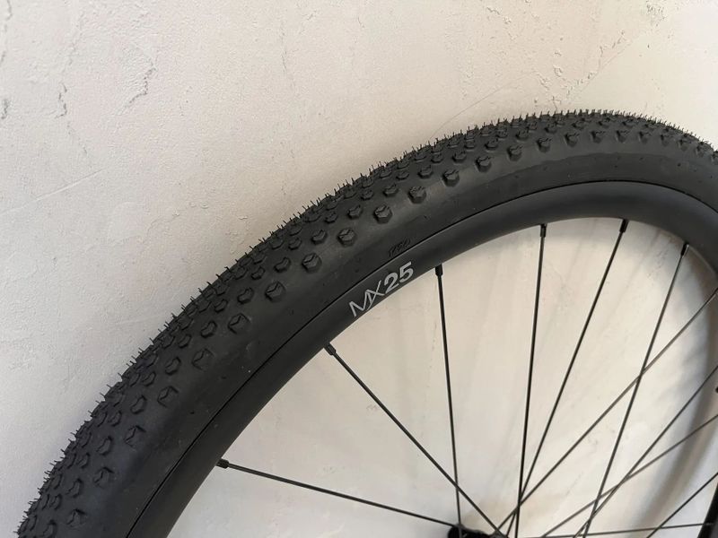 Nová zapletená kola Microtech MX25 + pláště Continental Terra Trail