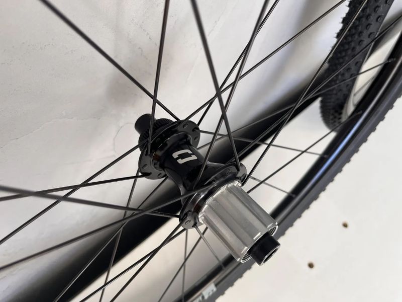 Nová zapletená kola Microtech MX25 + pláště Continental Terra Trail