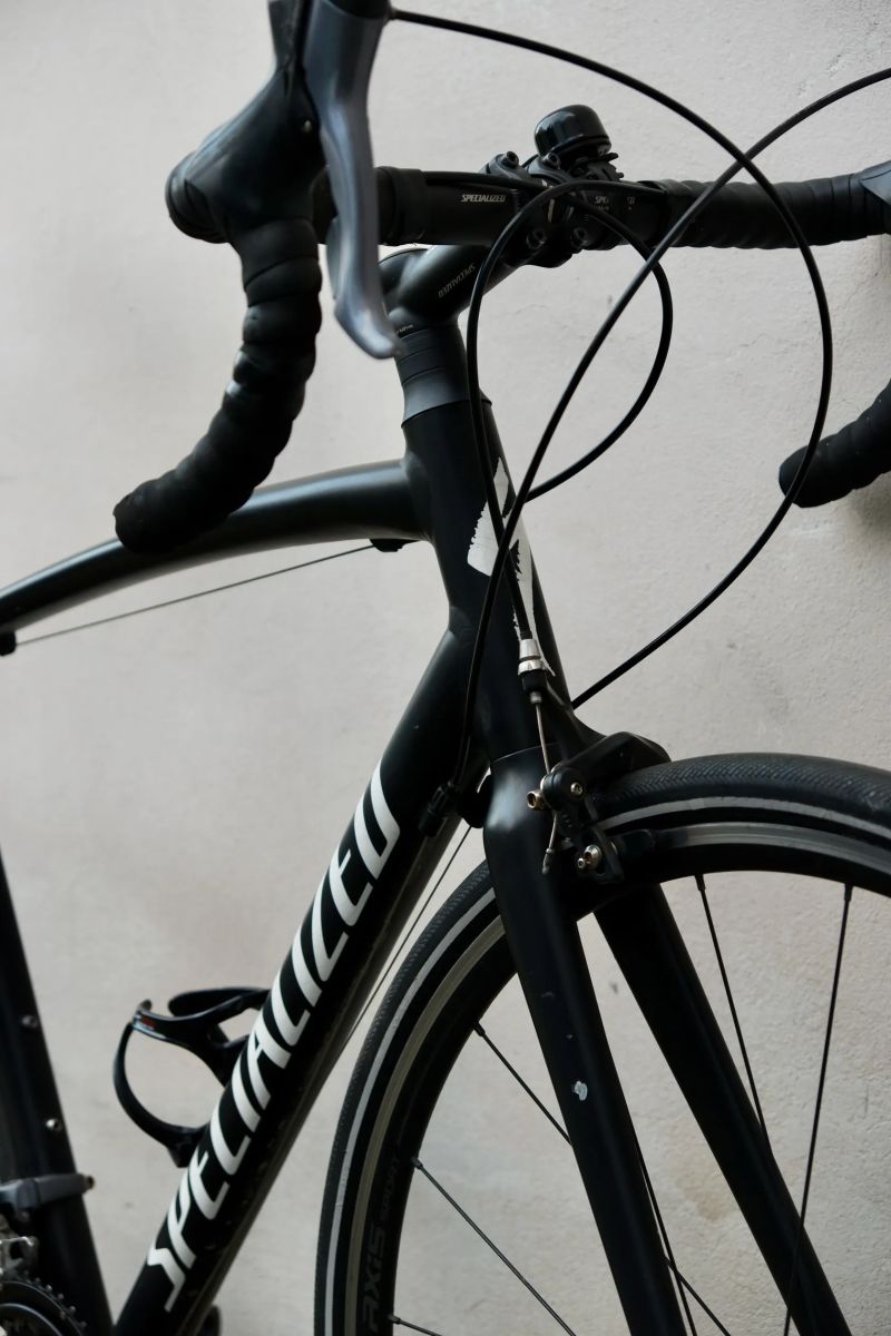 Silniční kolo Specialized