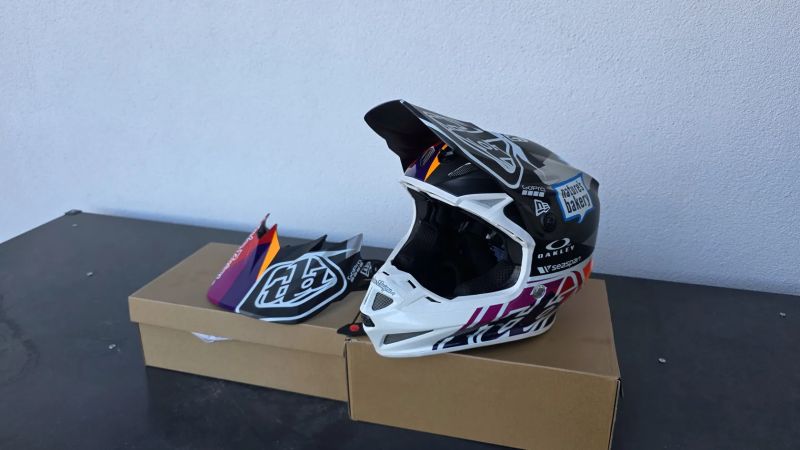 Troylee D4 Velikost xs-s , troylee se4 xs