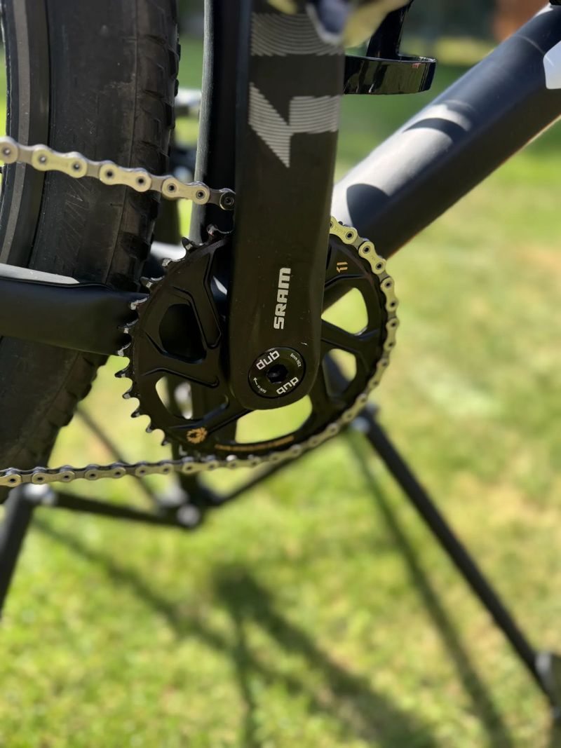 SPECIALIZED EPIC HT - TOP STAV