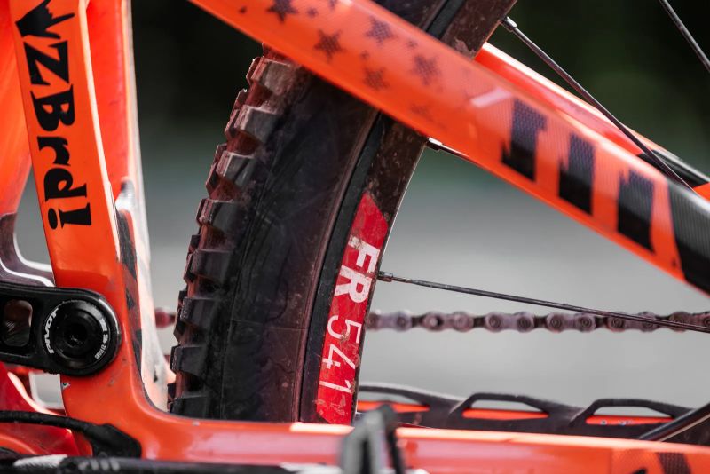 Pivot Firebird enduro kolo