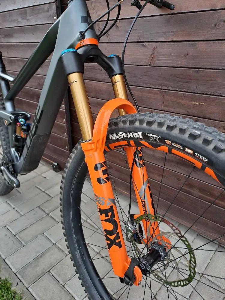 TOP enduro kolo Cube Stereo / velikost L / 29er / kolo po kompletním servisu včetně odpružení FOX