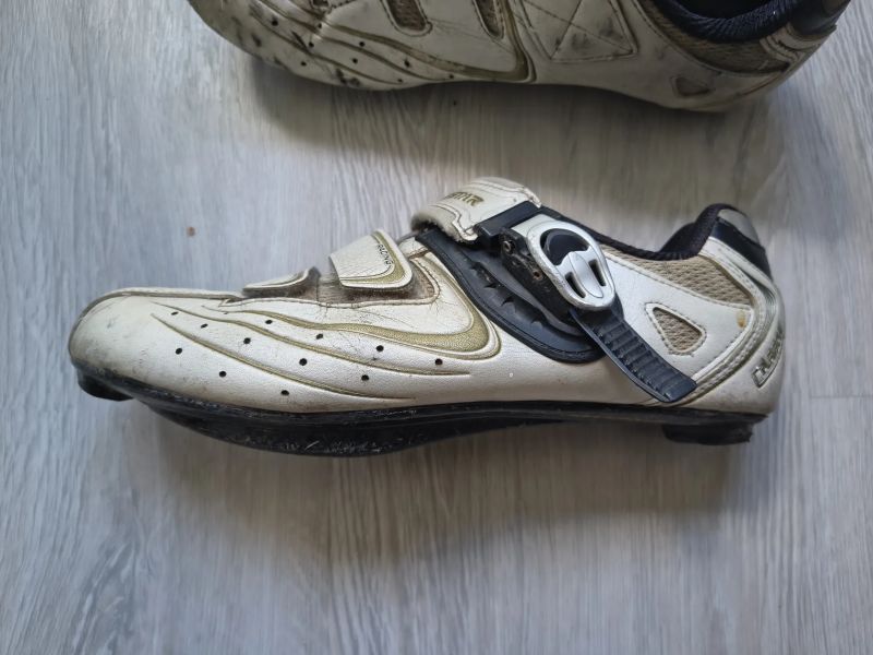 Silniční tretry Exustar carbon vel 43