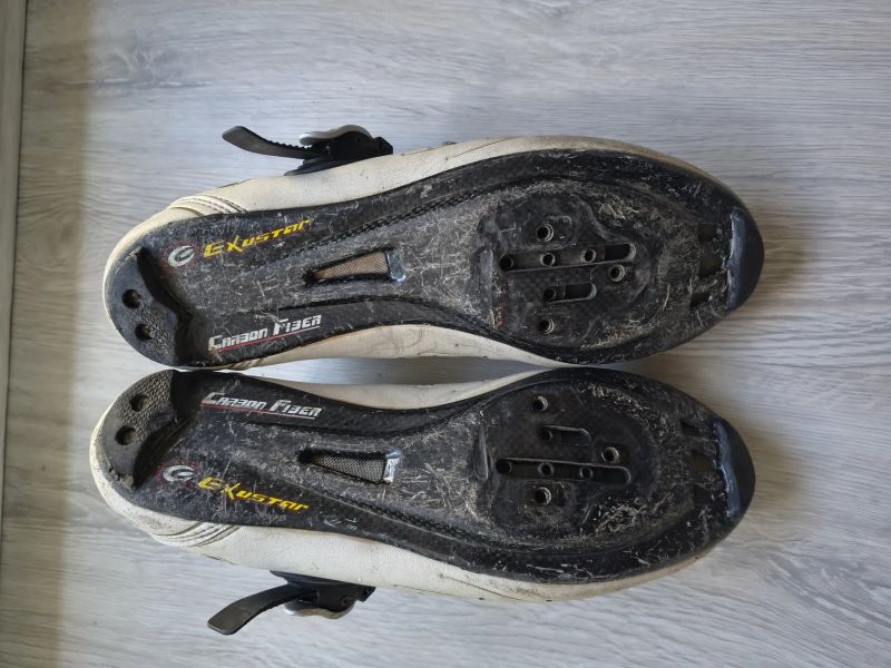 Silniční tretry Exustar carbon vel 43