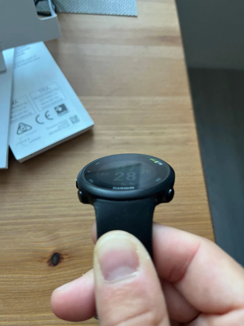 PRODÁM GPS hodinky Garmin Forerunner 45 - černé