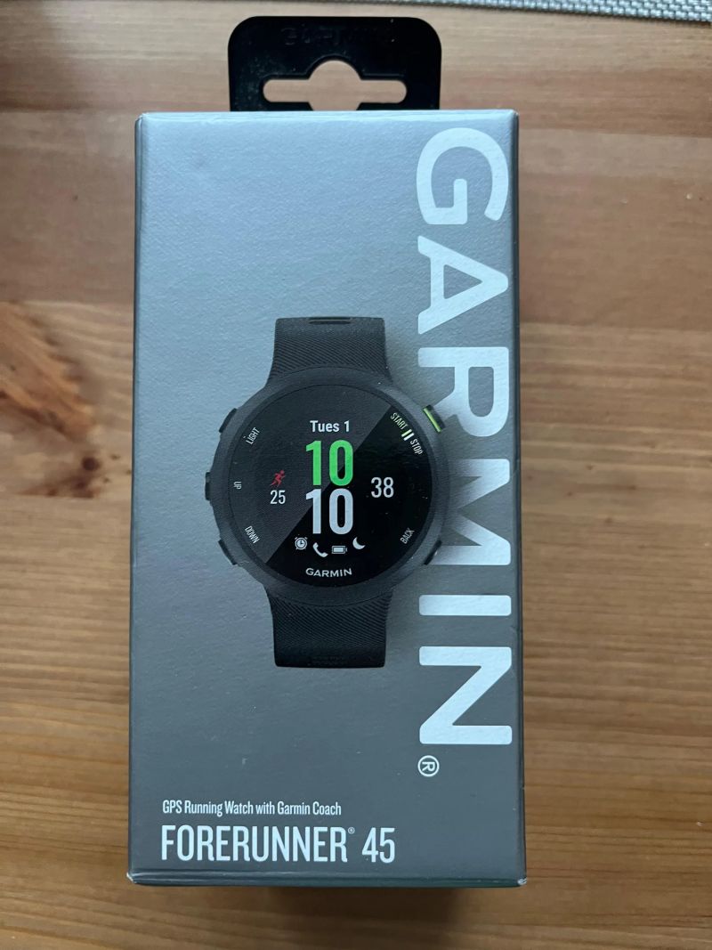 PRODÁM GPS hodinky Garmin Forerunner 45 - černé
