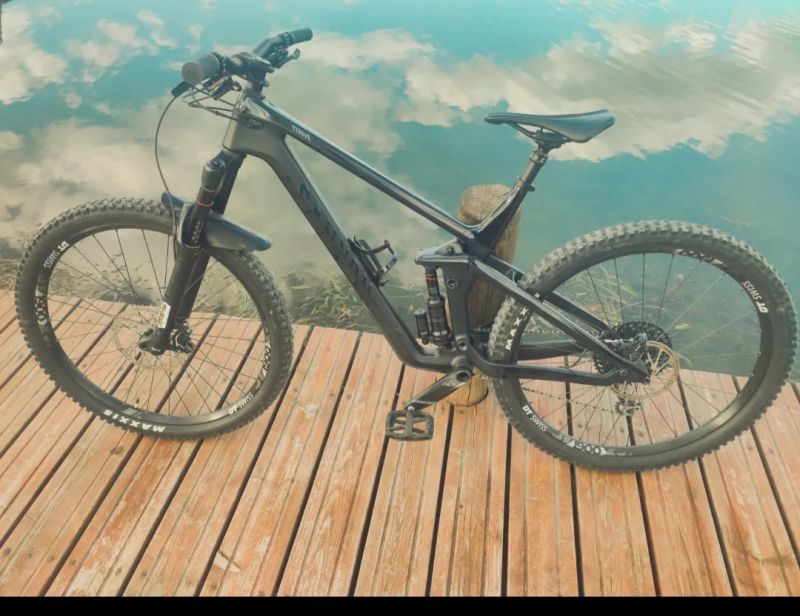 Canyon Strive CF