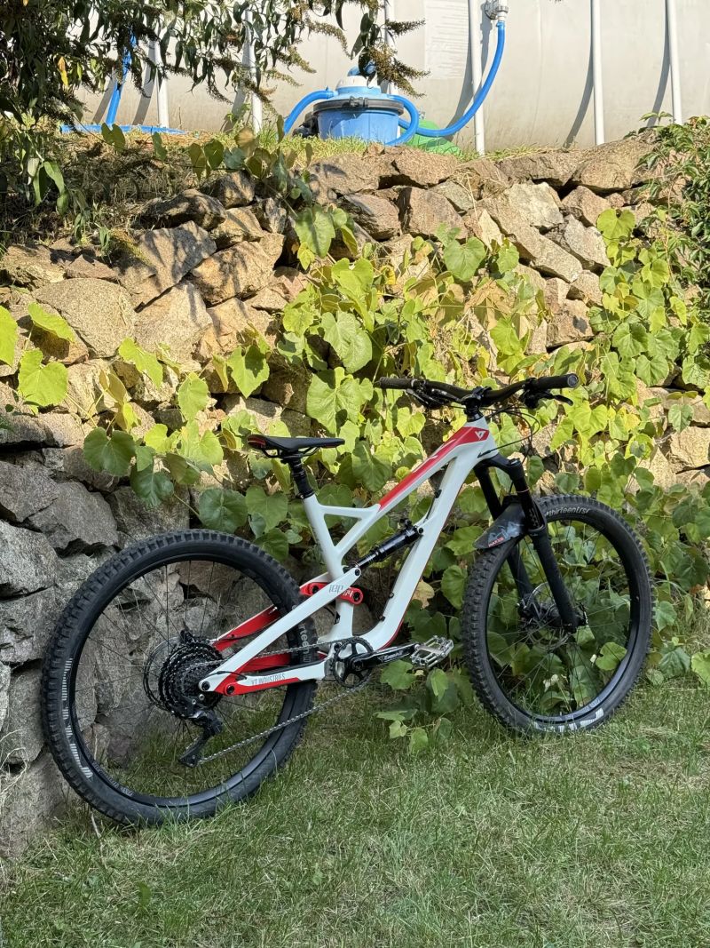 YT Industries Jeffsy