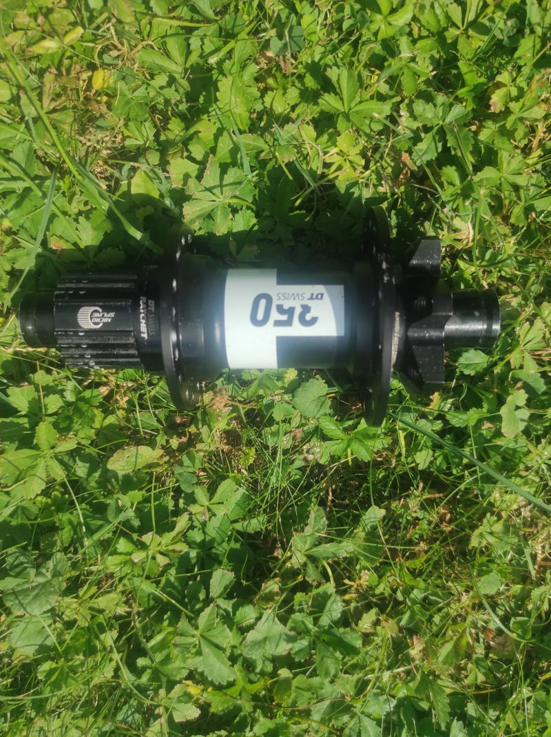 Zadní náboj DT Swiss 350