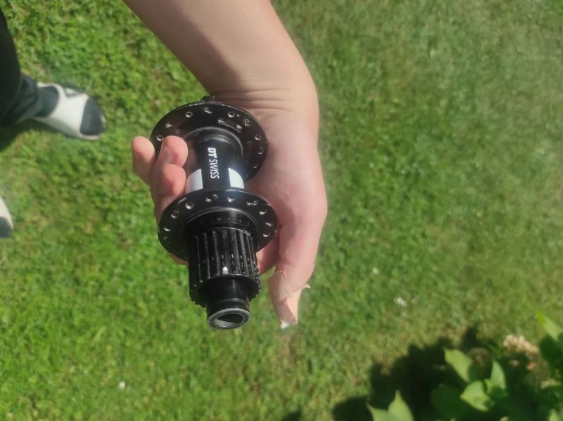 Zadní náboj DT Swiss 350