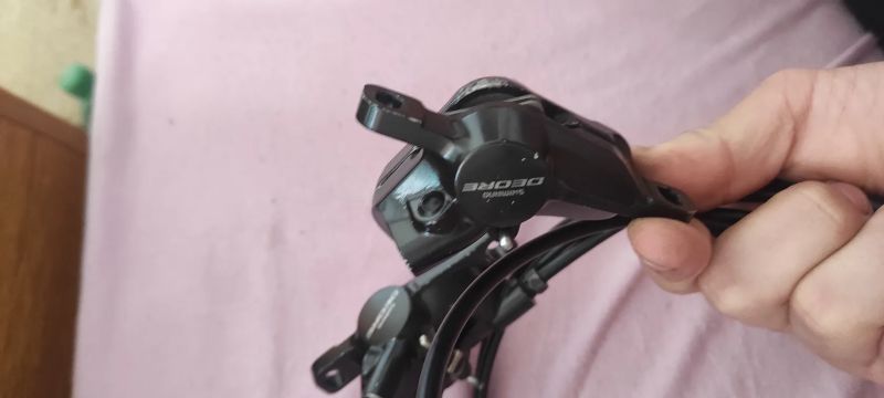 Brzdy Shimano deore přední a zadní 